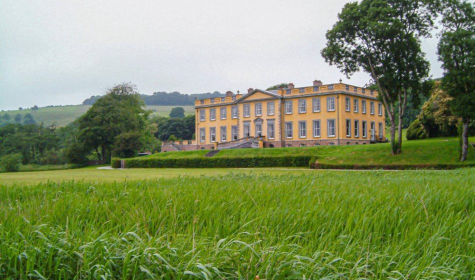 Ballynatray Estate - Front Lawns