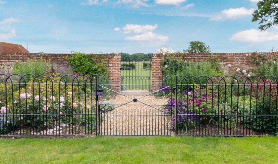 Farmhouse Hampshire - Gate, Fence and Flower Borders
